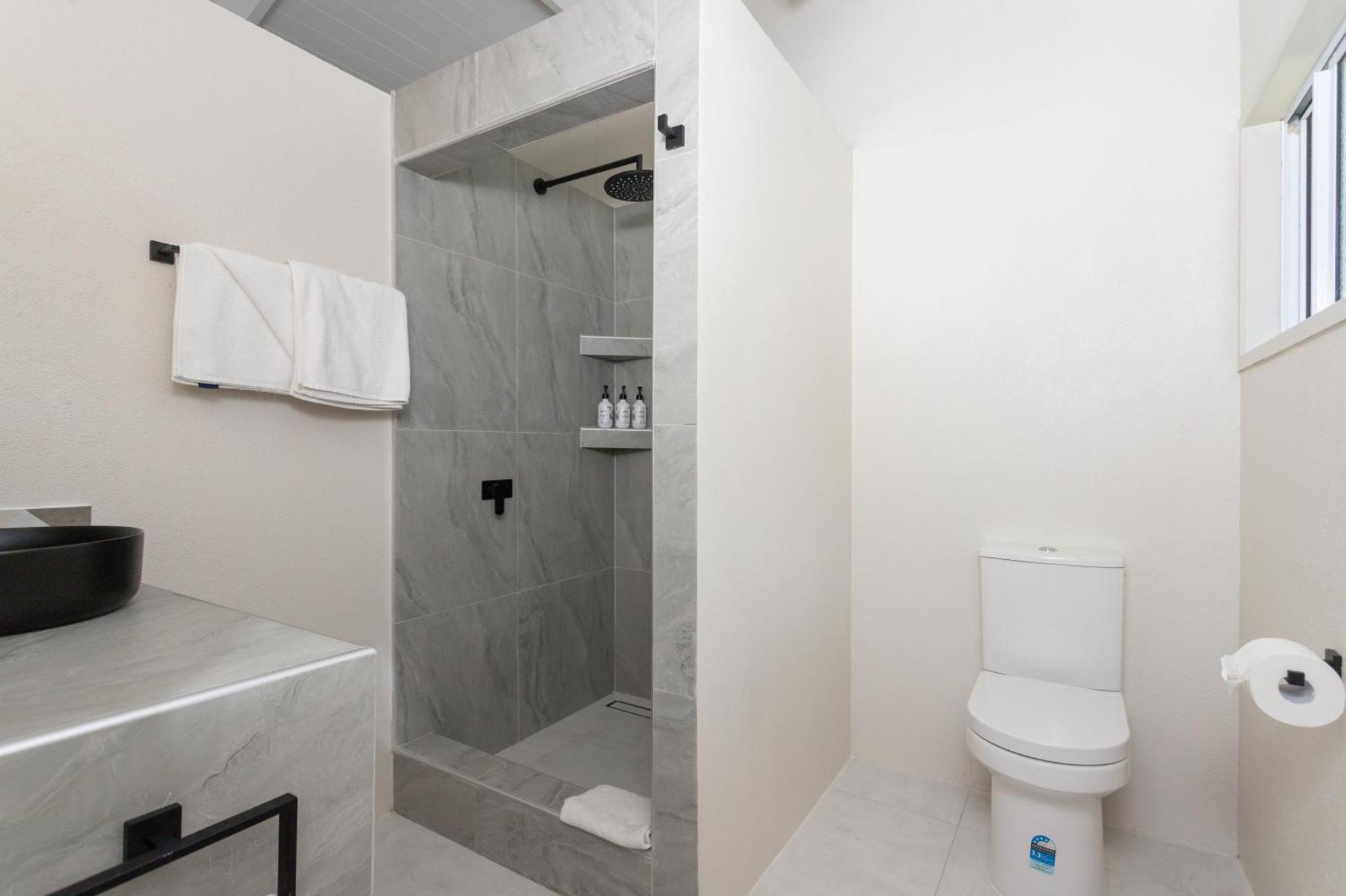 Muri Lagoon View Bungalows - Hillside Bungalow ราโรทองกา ภายนอก รูปภาพ