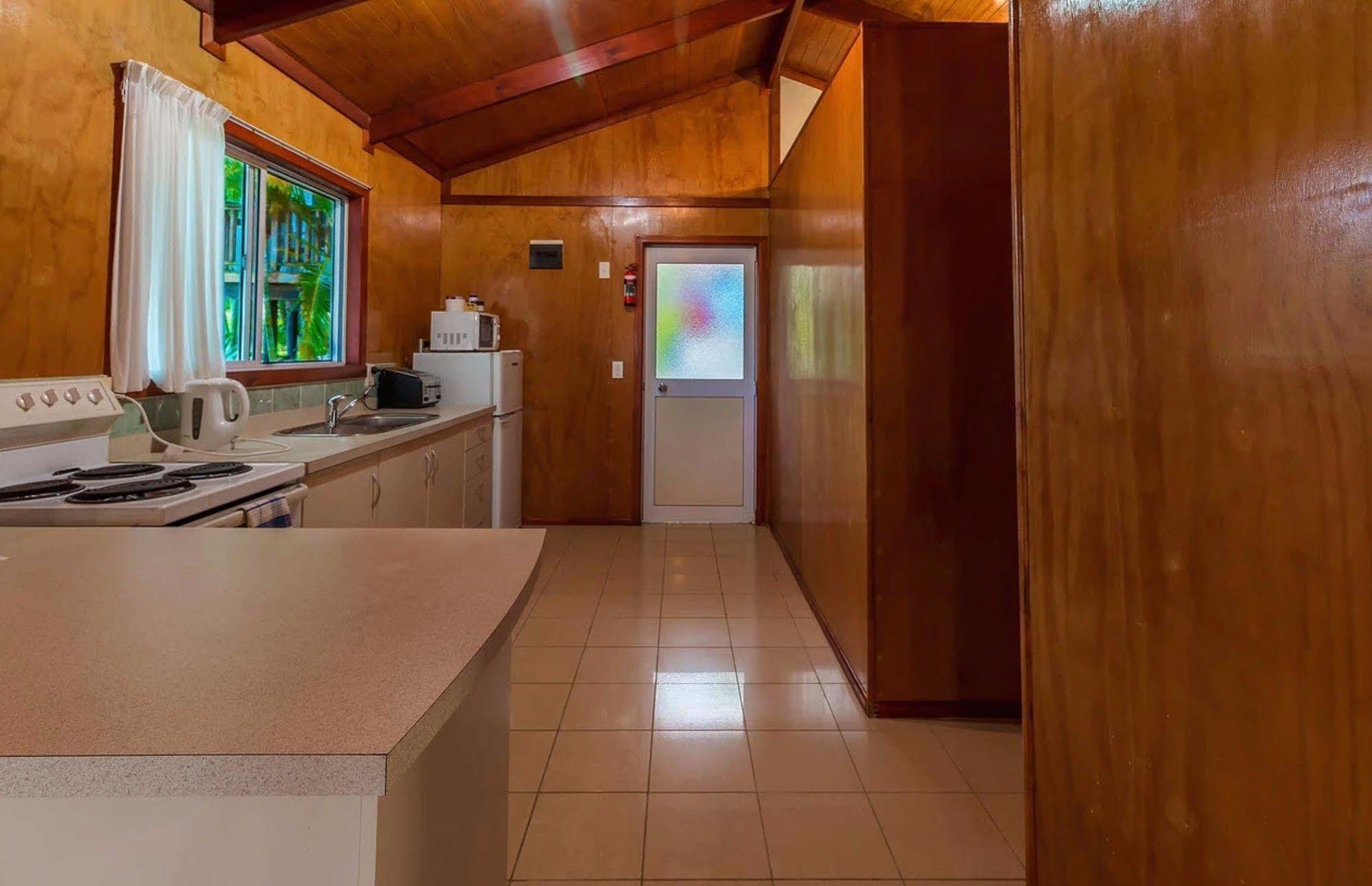 Muri Lagoon View Bungalows - Hillside Bungalow ราโรทองกา ภายนอก รูปภาพ