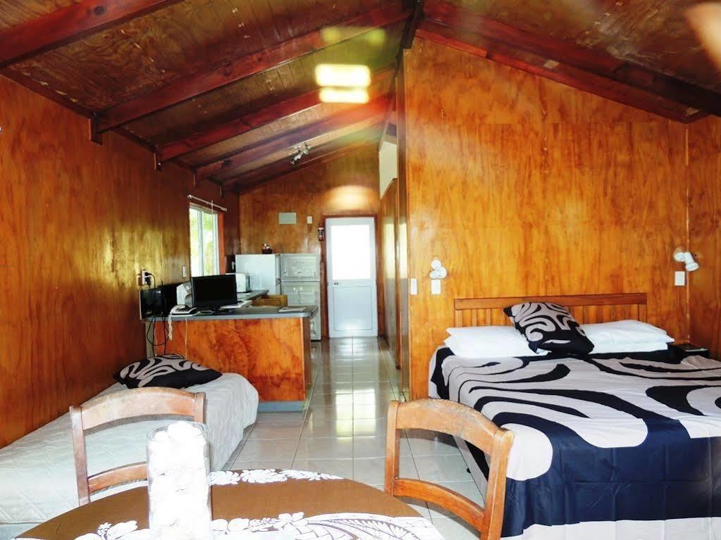 Muri Lagoon View Bungalows - Hillside Bungalow ราโรทองกา ภายนอก รูปภาพ