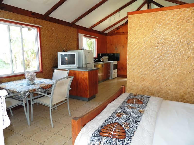 Muri Lagoon View Bungalows - Hillside Bungalow ราโรทองกา ภายนอก รูปภาพ
